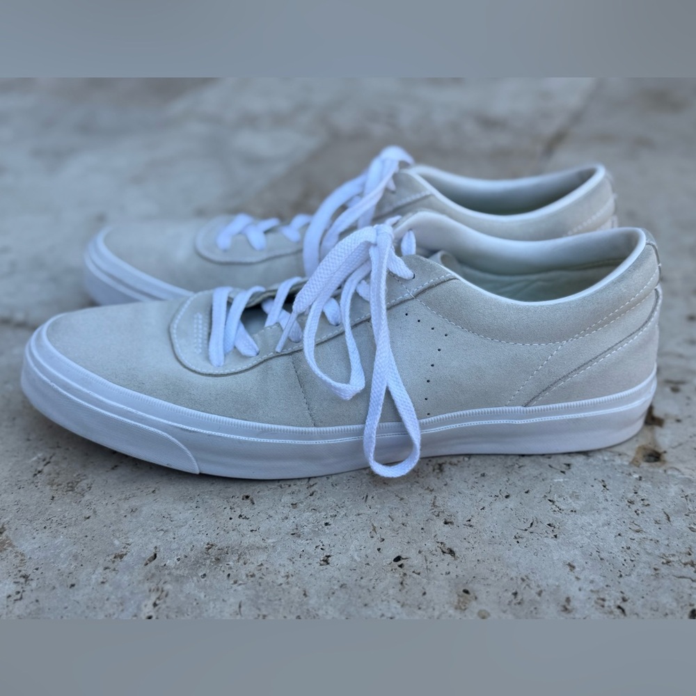 Converse One Star CC Low Egret Men’s 10.5 White Suede 155577C Sneakers